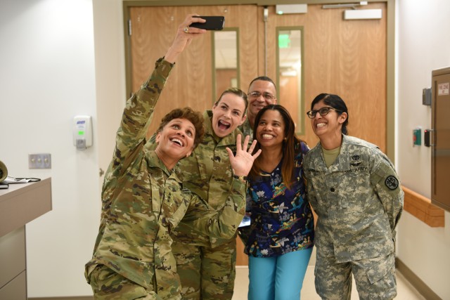 Surgeon General visit to Womack Army Medical Center
