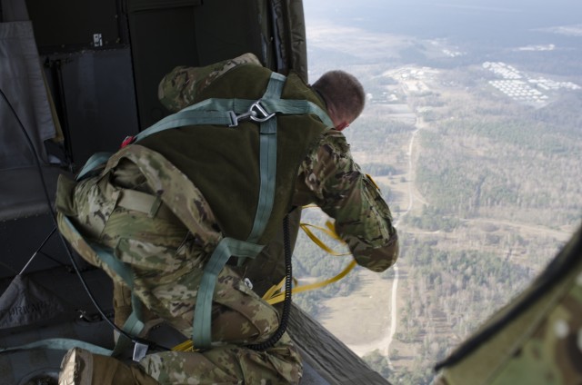 Task Force Spearhead gives wings to 173rd redlegs