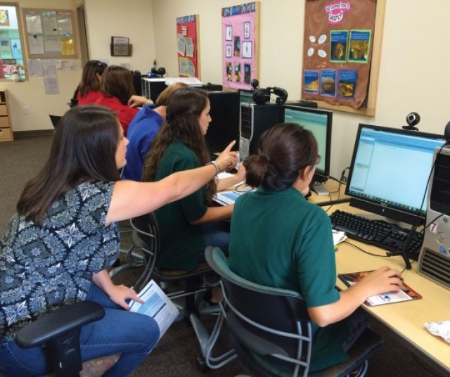 Hawaii students move ahead online