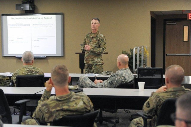 'we're All The Army': Guard, Reserve, Active Leaders Brainstorm 