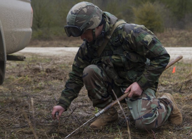 Fort Leonard Wood EOD team partners with Moldovan armed forces, prepares for Kosovo deployment