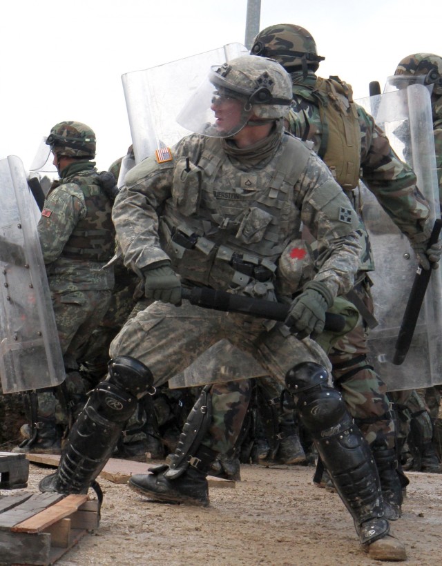 US and multinational forces train together during Operation Dynamic Manor