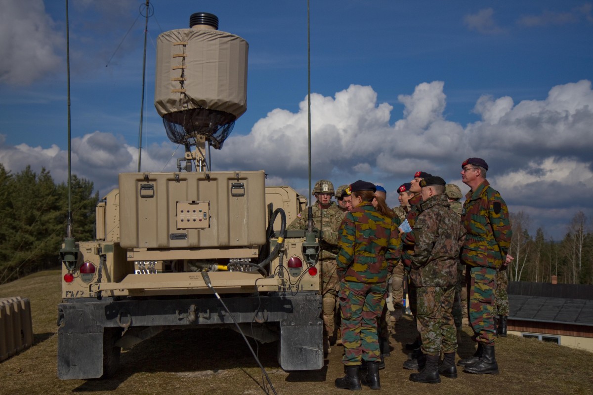 2CR Target Acquisition Section give demonstration on AN/TPQ-50 radar ...