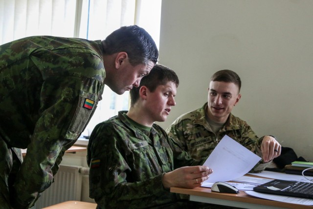 3/2 CAV trains Lithuanian Land Forces on MDMP