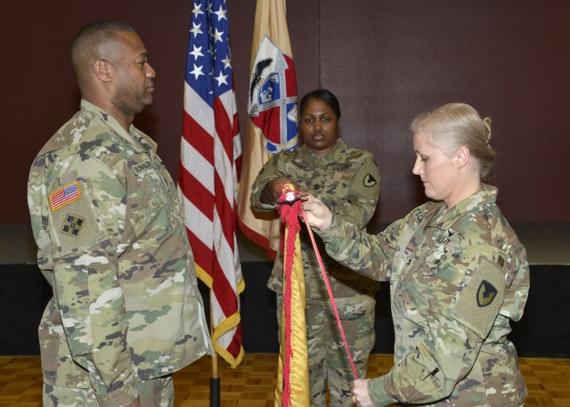 922nd CBN cases its colors for deployment