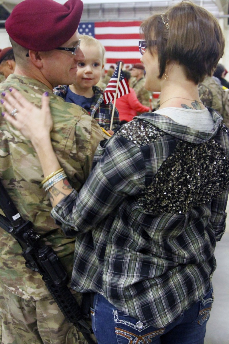 82nd Airborne Division paratroopers return home | Article | The United ...