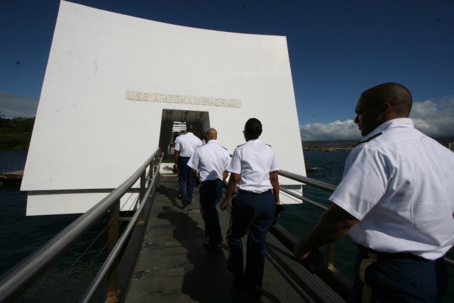 599th Trans. Bde. tours Pearl Harbor, Arizona Memorial for LPD