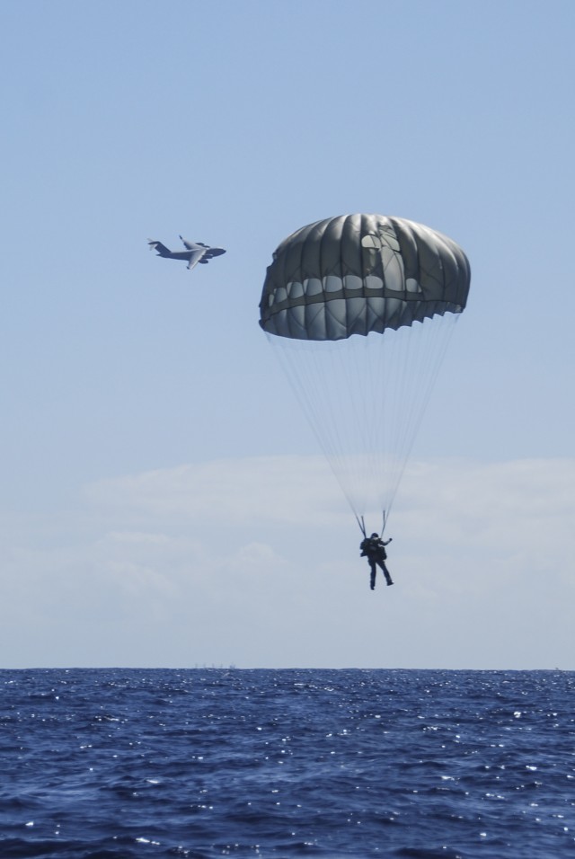 Alaska Air Guard C-17 crews and guardian angels train in Hawaii