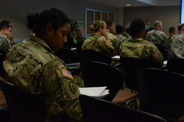 Voting Assistance Officers Get Schooled | Article | The United States Army