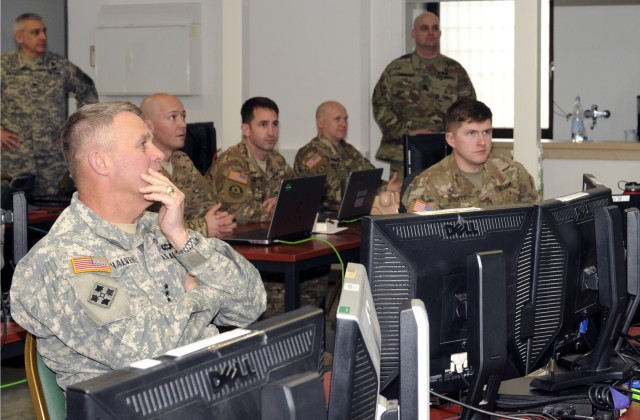 LTG Halverson talks leader development, family care with 4ID MCE