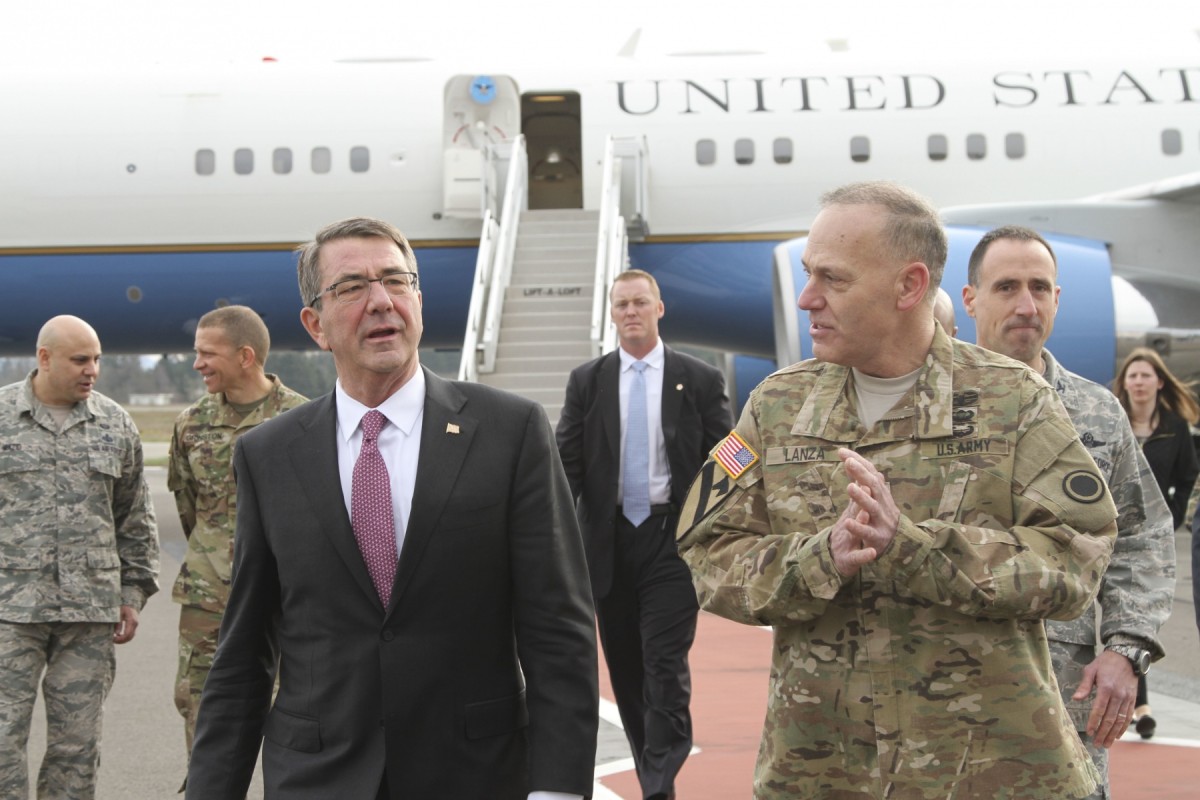 Lt. Gen. Lanza greets the Secretary of Defense | Article | The United ...