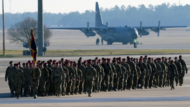 82nd Airborne Division paratroopers redeploy