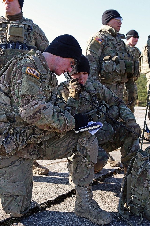 Fire support Soldiers teach scouts explosive new skills