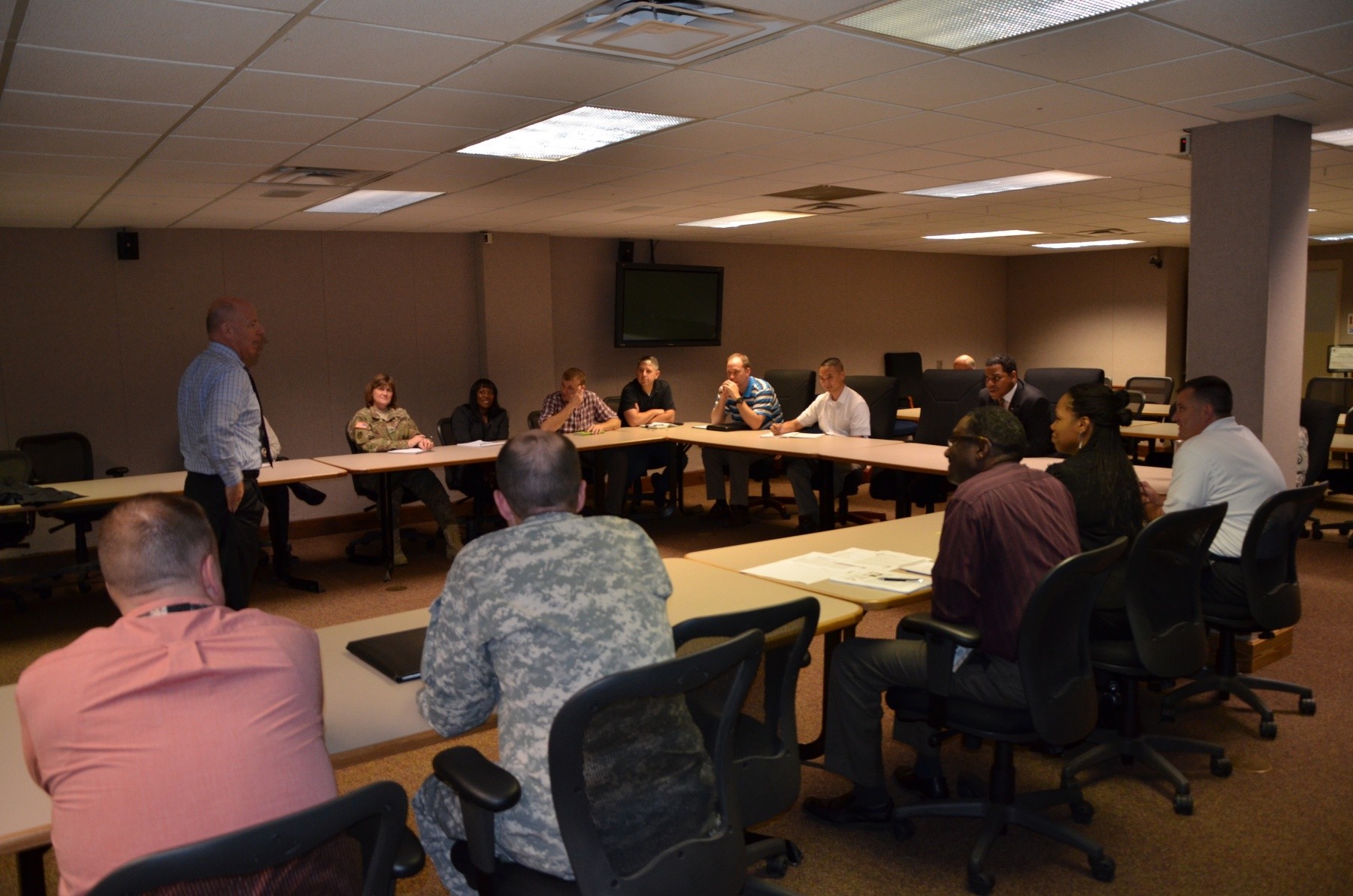 USARC executive officer holds town hall meeting in Birmingham Article