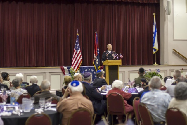 Falcon brigade leaders support Jewish war veterans