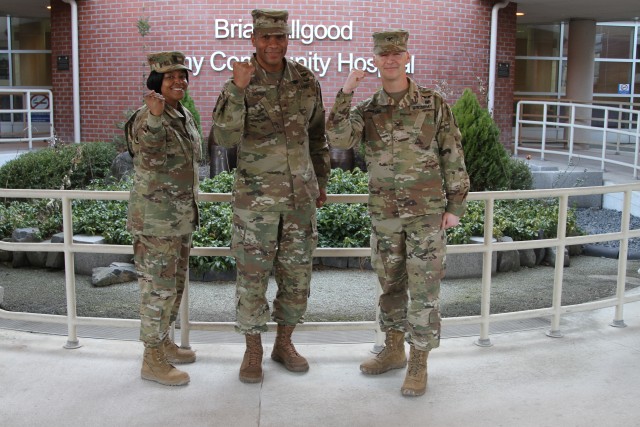 Regional Health Command Pacific Commander Visits South Korea