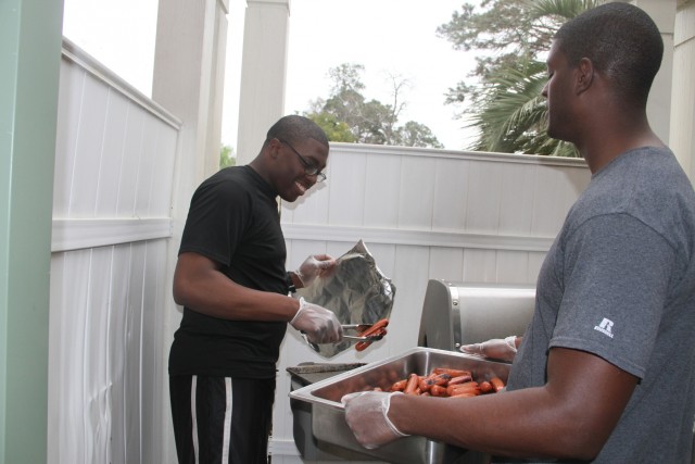 9th BEB Soldier gives back to community