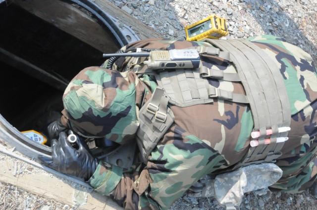 Soldiers train near the DMZ to deny weapons of mass destruction