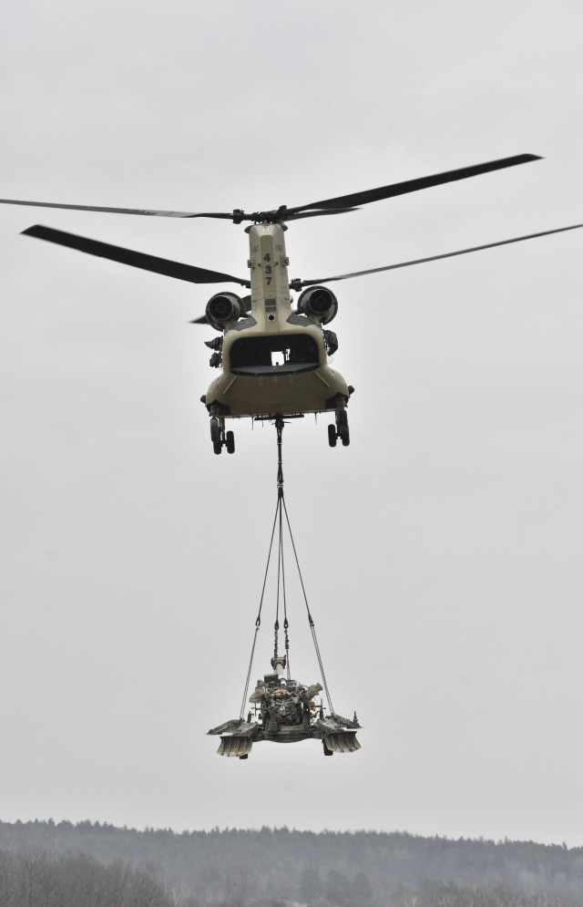 FA Squadron, 2CR gets a lift from 12th Combat Aviation Brigade