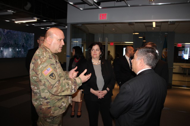 Army opens cutting-edge lab for network science
