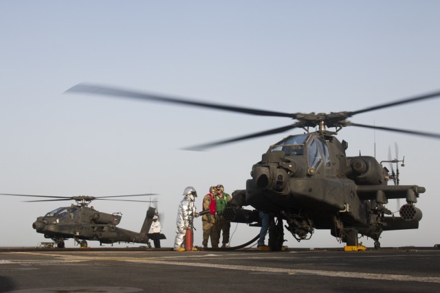 40th CAB helicopters refuel, rearm aboard the USS Ponce