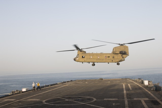 40th CAB helicopters refuel, rearm aboard the USS Ponce