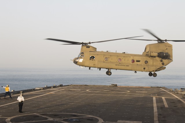 40th CAB helicopters refuel, rearm aboard the USS Ponce