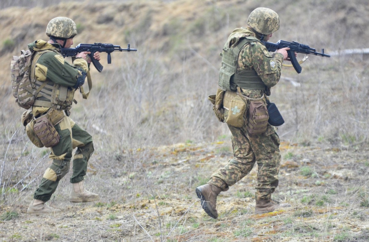 Ukrainian army and 3-15 infantry Soldiers partner for section live-fire ...