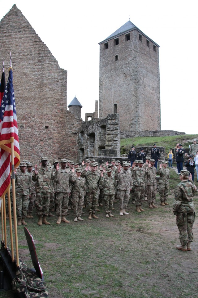 16th SB mass reenlistment at Burg Lichtenberg castle