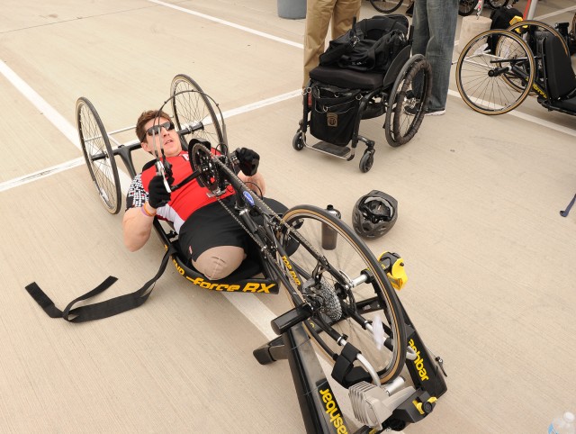 Triple-Wheeled & Hand-Powered Racer