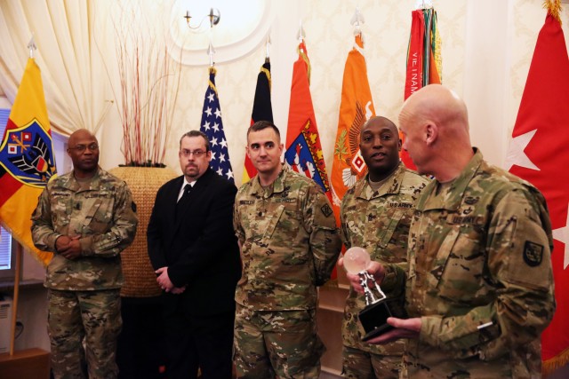 102nd Signal Battalion named NETCOM 2015 NEC of the Year