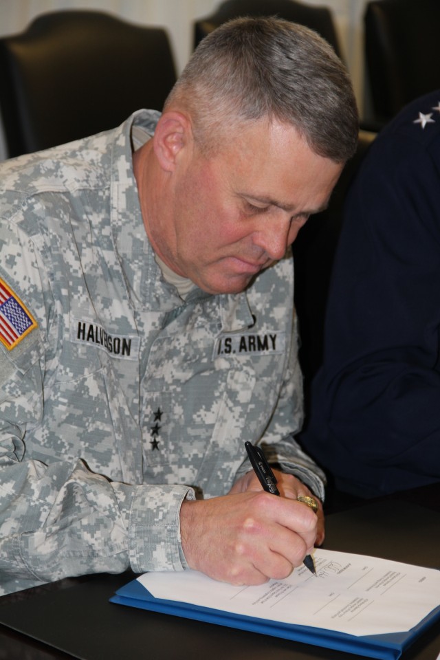 Army, Air Force Sign Energy Partnership Agreement