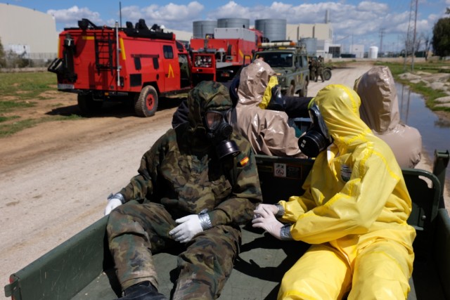7th MSC Soldiers train with U.S. Navy, Spanish disaster responders during SUR 2016