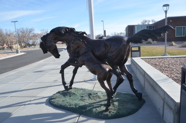 Remote Utah Army post Dugway High School gets Mustang sculpture ...