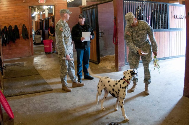 Famous visitors at Caisson platoon