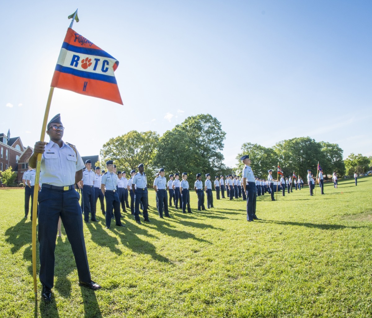 Guidon bearer Article The United States Army