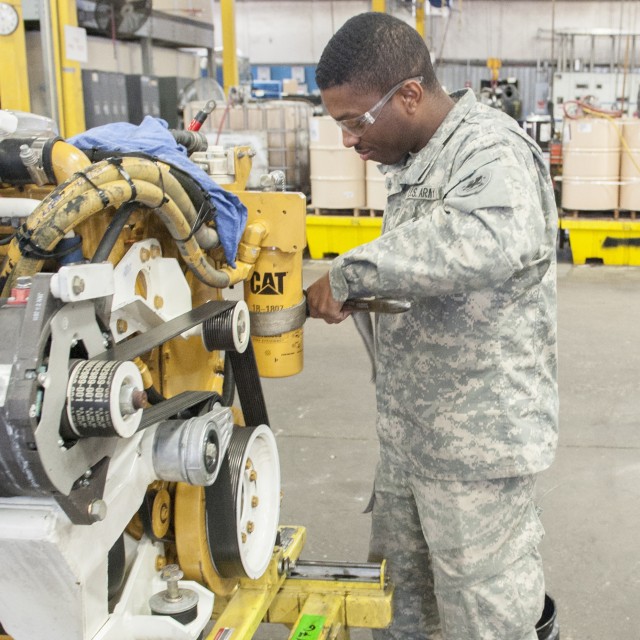 National Guard soldiers learn mechanic skills at ANAD