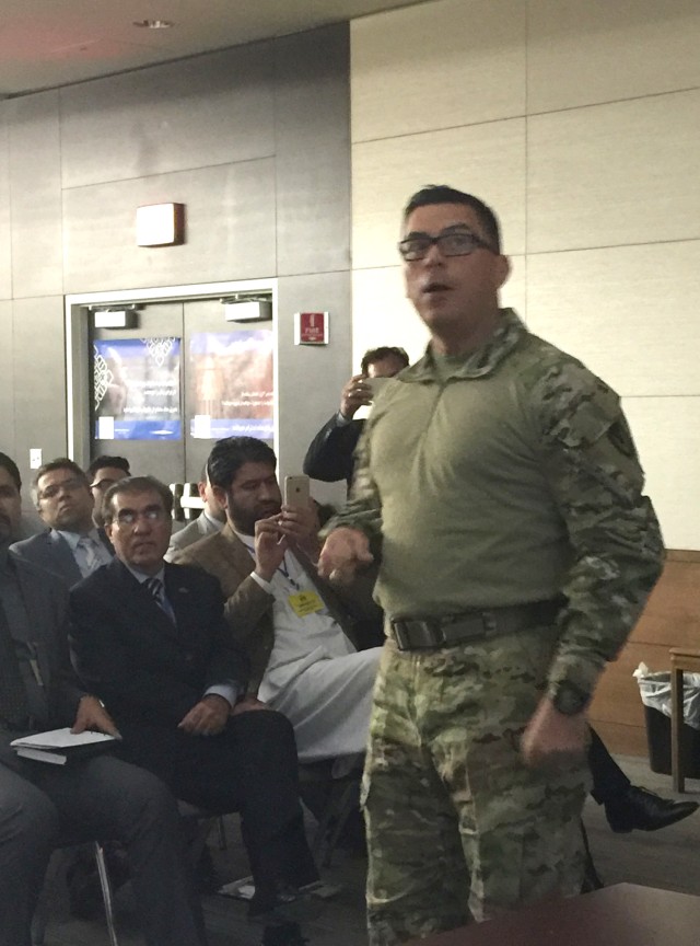 Army contracting officers discuss requirements with Afghan business leaders