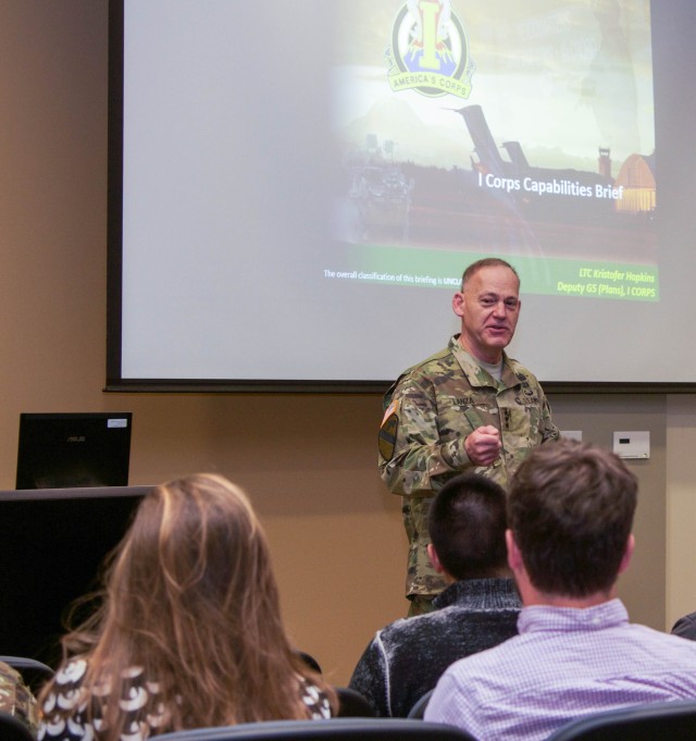 I Corps commanding general speaks with UW students