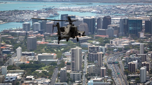 AH-64D Apaches arrive on Oahu