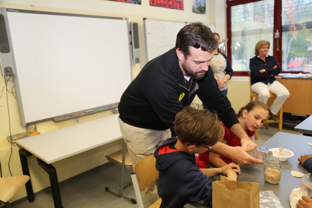 Engineers lead students in groundwater-contamination lesson on Earth Day