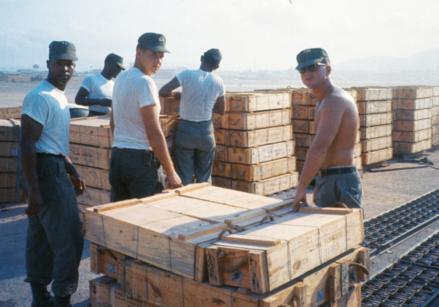 Riggers reunite after time in war