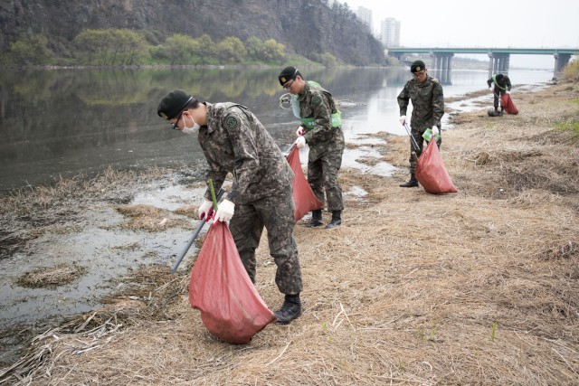 Nakdong River Cleanup
