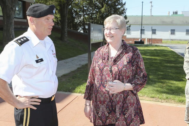 IMCOM Commanding General Visits Fort Detrick