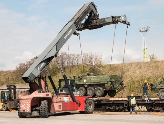 TF Stilwell oversees shipment of 3rd Squadron, 2nd Cavalry Regiment equipment
