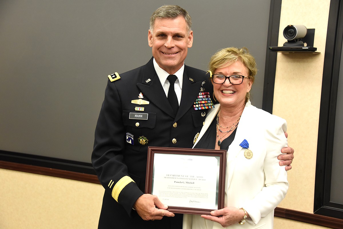 SMDC protocol officer retires | Article | The United States Army