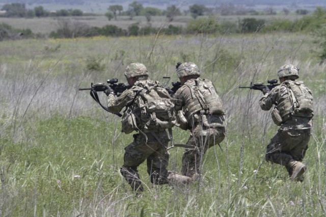 Brave Rifles Troopers conduct mounted, dismounted training for upcoming deployment