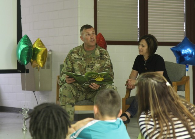First Team commander reads for children