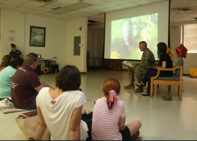 First Team commander reads for children
