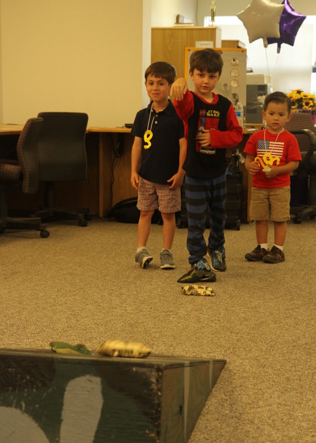 First Team commander reads for children
